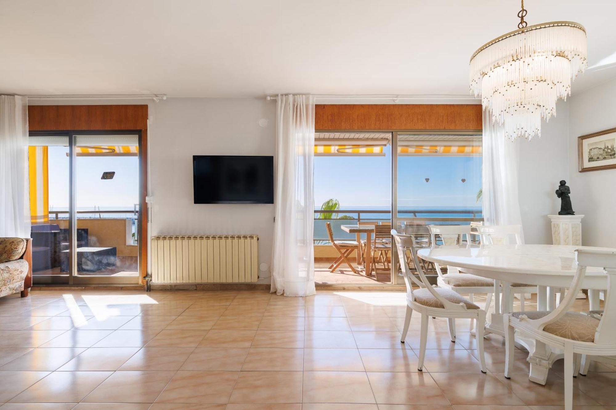 Apartamento Apartamento para 8 sobre el mar Salou Exterior foto