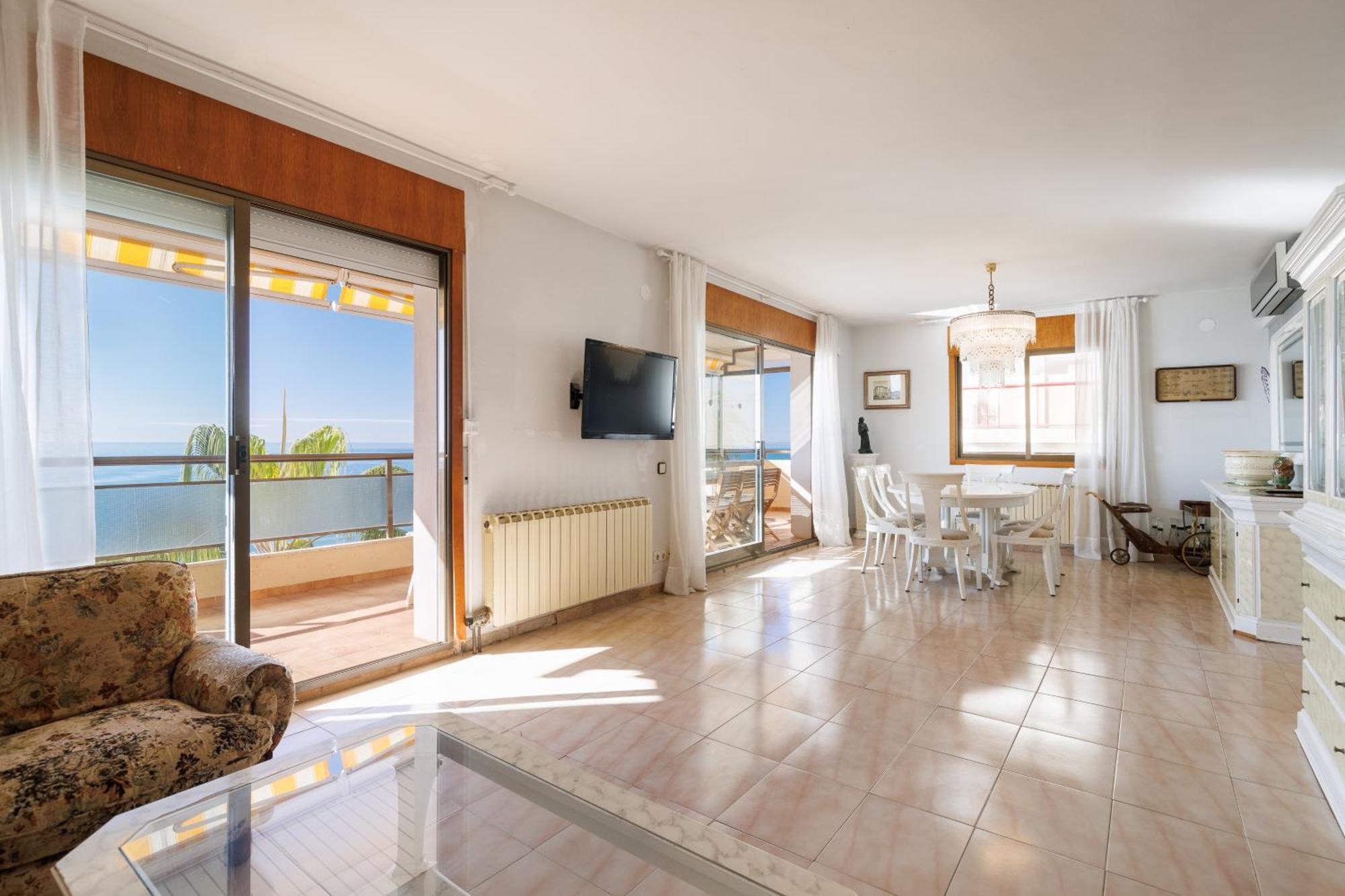 Apartamento Apartamento para 8 sobre el mar Salou Exterior foto