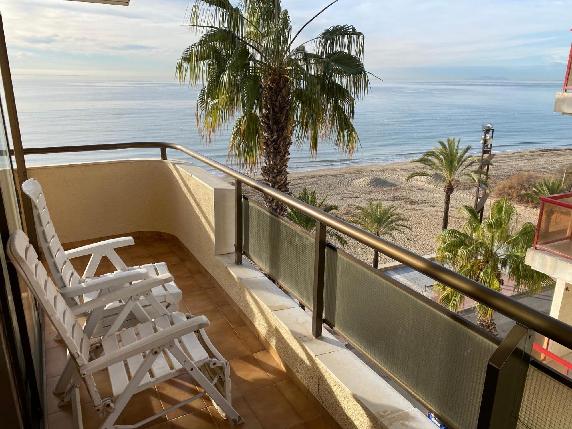 Apartamento Apartamento para 8 sobre el mar Salou Exterior foto