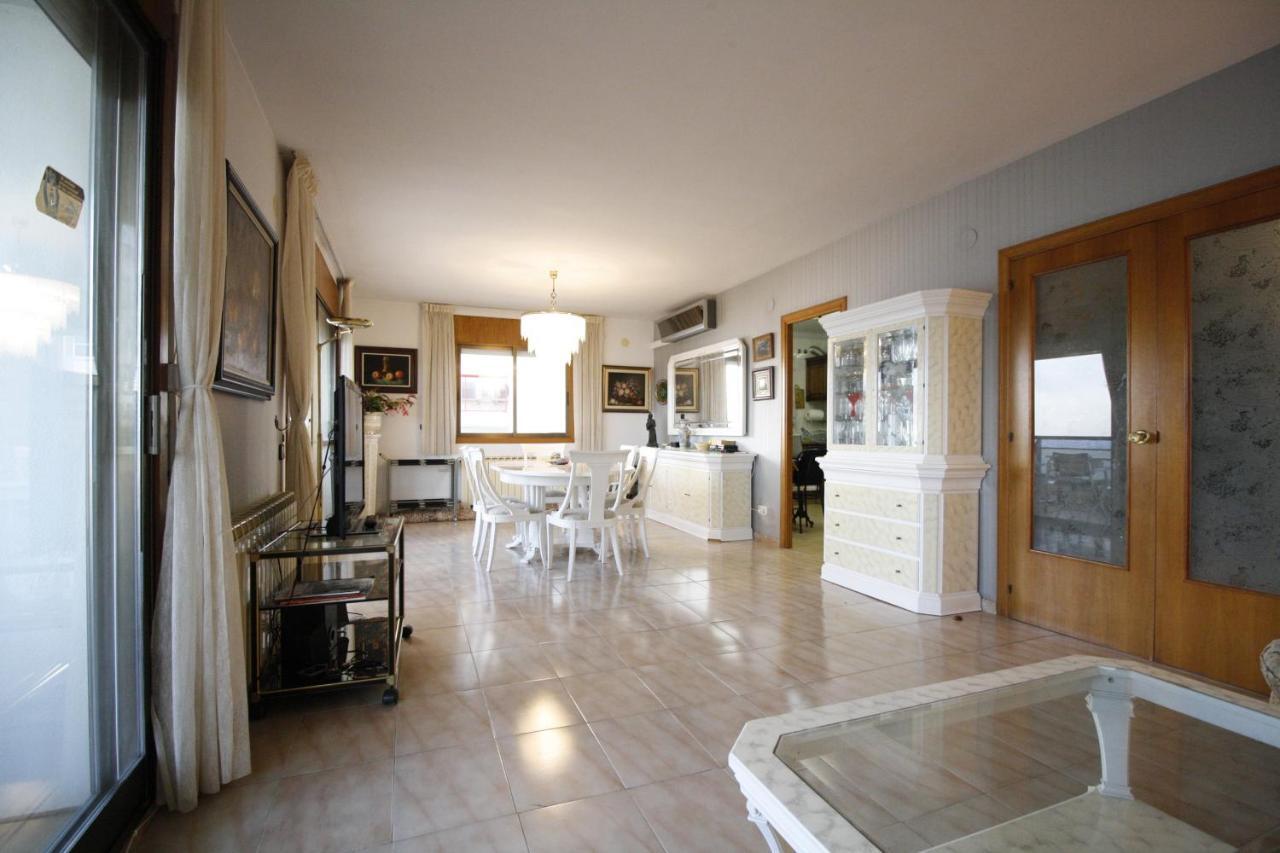 Apartamento Apartamento para 8 sobre el mar Salou Exterior foto